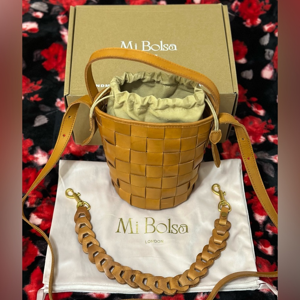 Mi Bolsa London - First Layer Cowhide Lucy Woven Bucket Bag